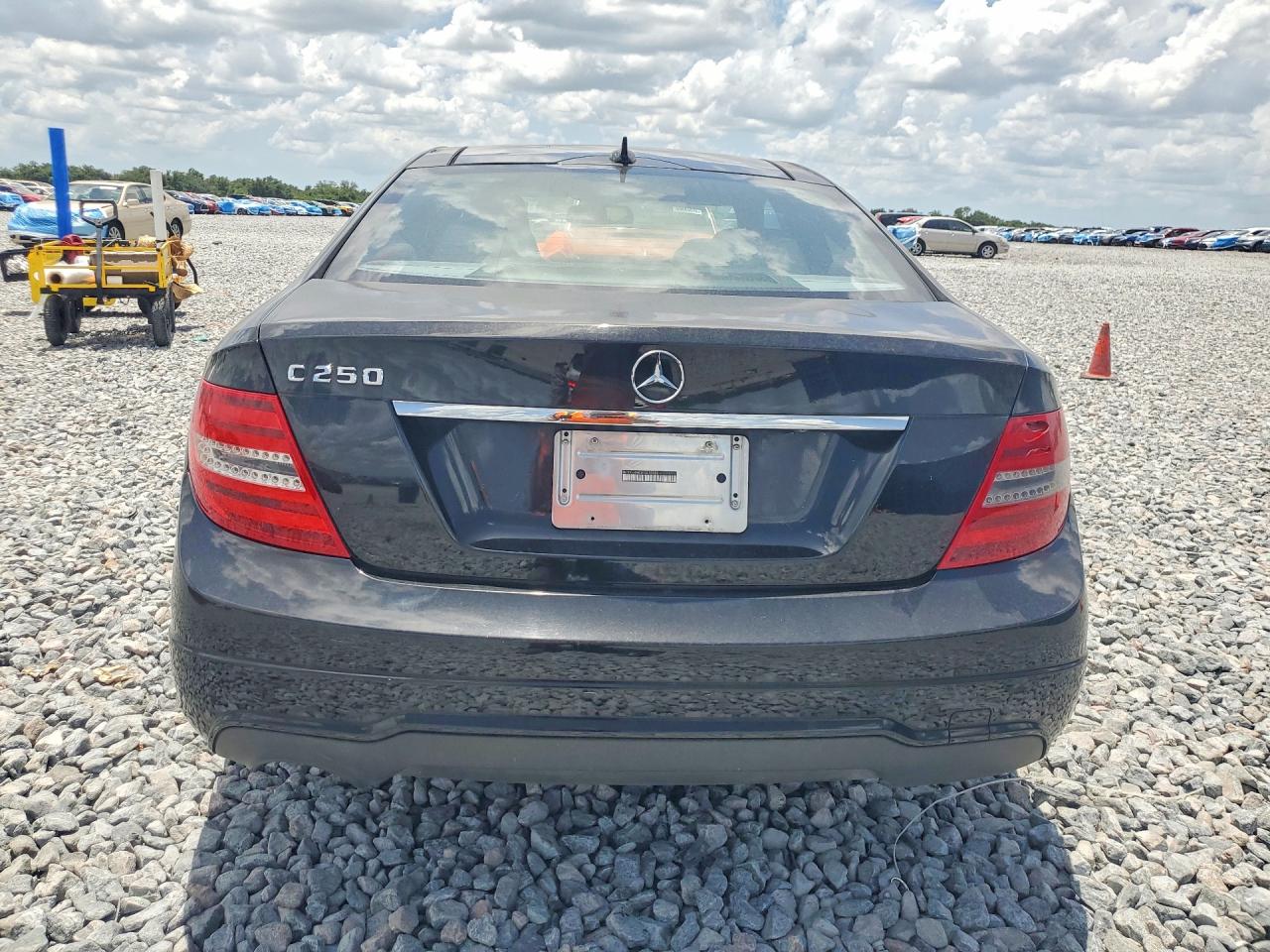 WDDGJ4HB3FG415988 · 2015 MERCEDES-BENZ C · 6/12