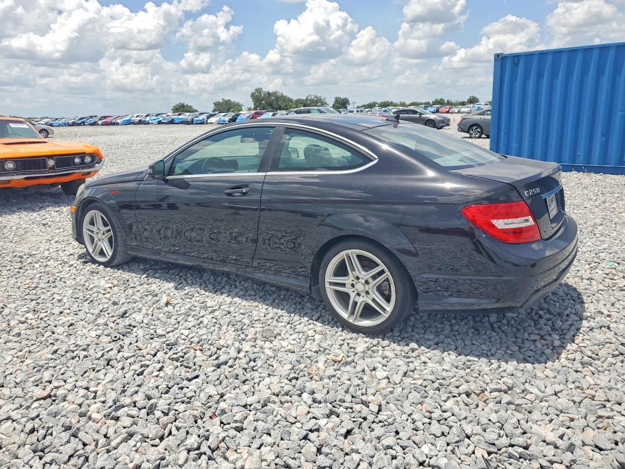 WDDGJ4HB3FG415988 · 2015 MERCEDES-BENZ C · 2/12