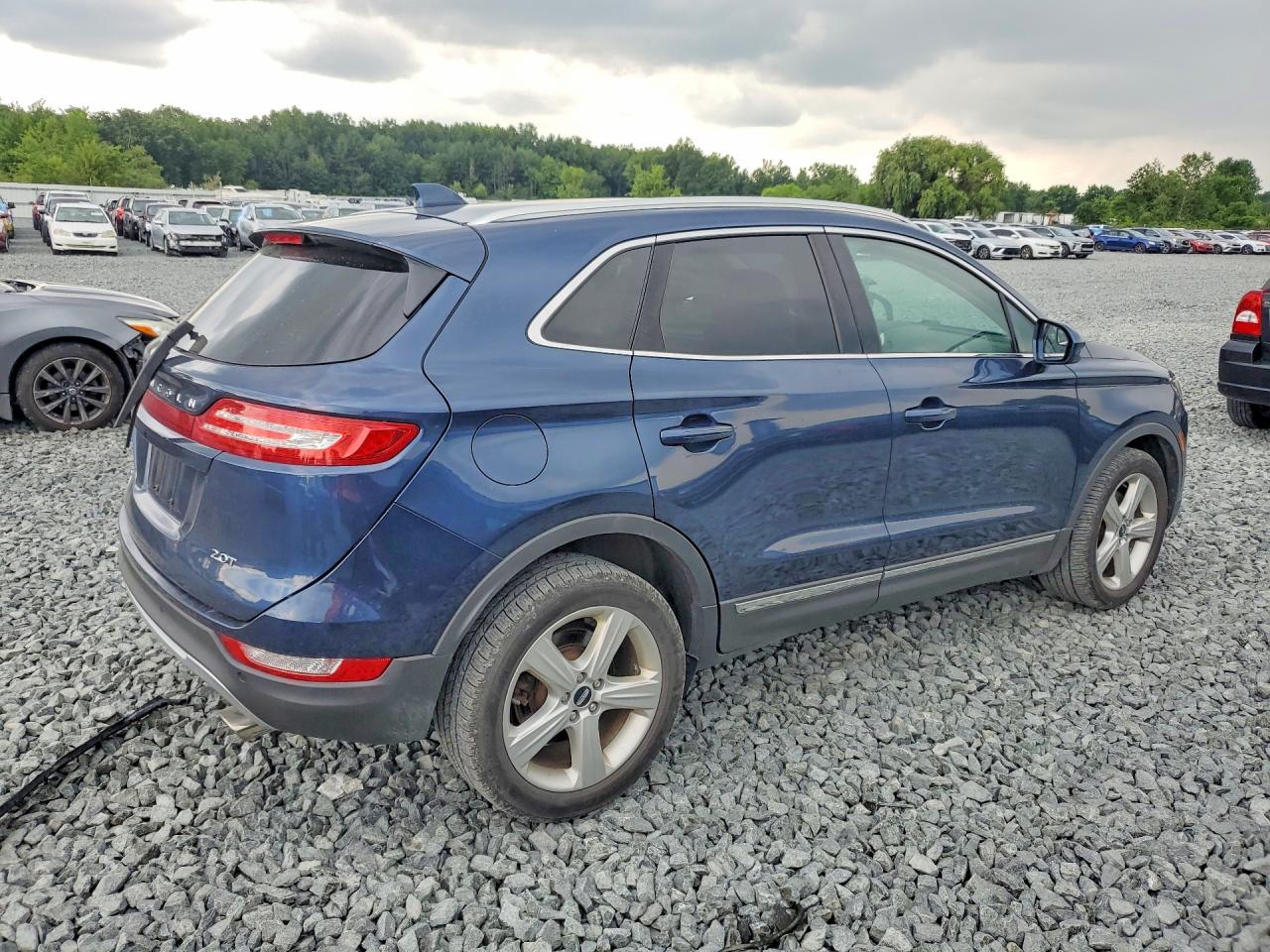 5LMCJ1C91HUL62877 · 2017 LINCOLN MKC · 3/13