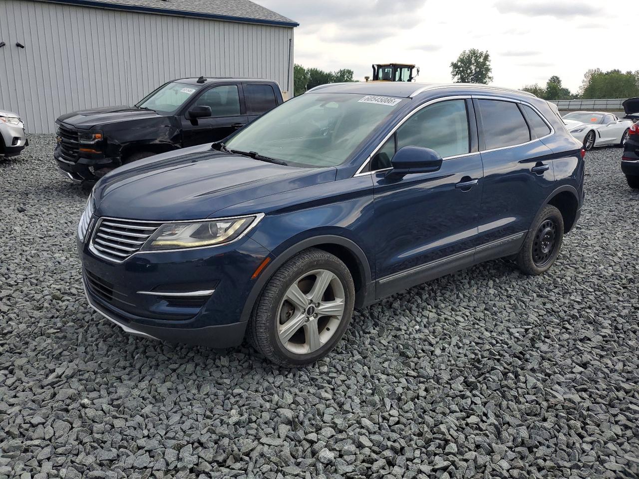 5LMCJ1C91HUL62877 · 2017 LINCOLN MKC