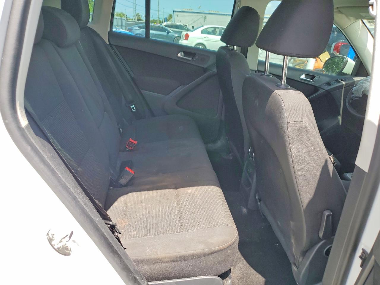 WVGAV7AX6HK042498 · 2017 VOLKSWAGEN TIGUAN · 11/14