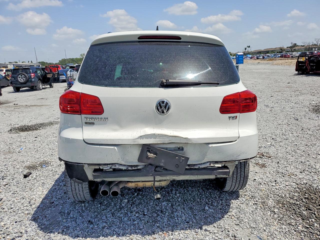 WVGAV7AX6HK042498 · 2017 VOLKSWAGEN TIGUAN · 6/14