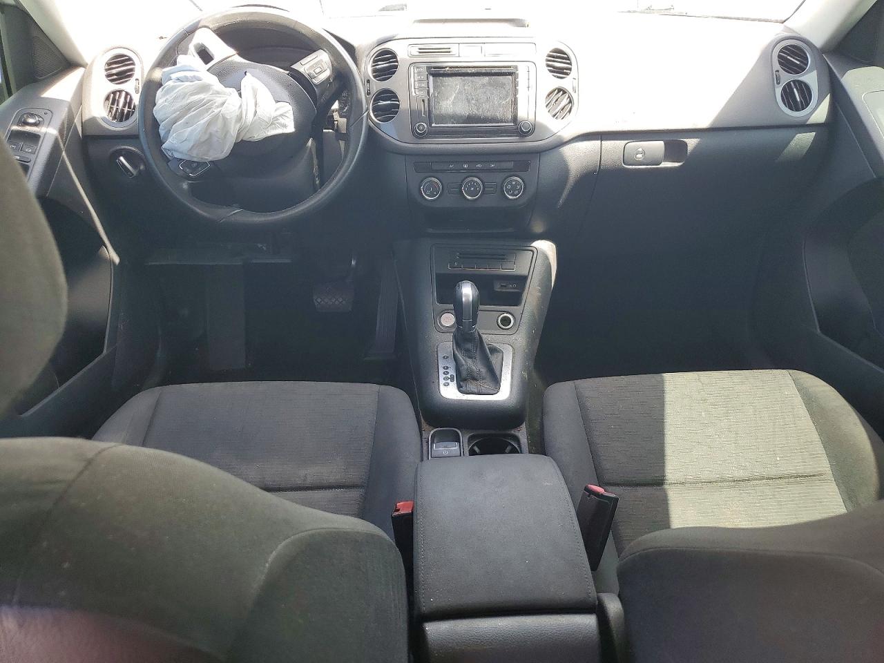 WVGAV7AX6HK042498 · 2017 VOLKSWAGEN TIGUAN · 8/14