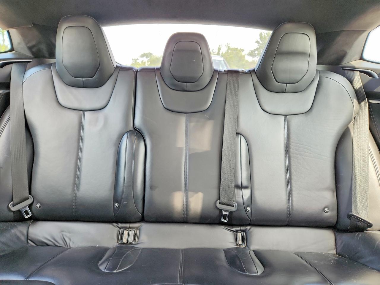 5YJSA1E1XHF208784 · 2017 TESLA MODEL S · 10/14