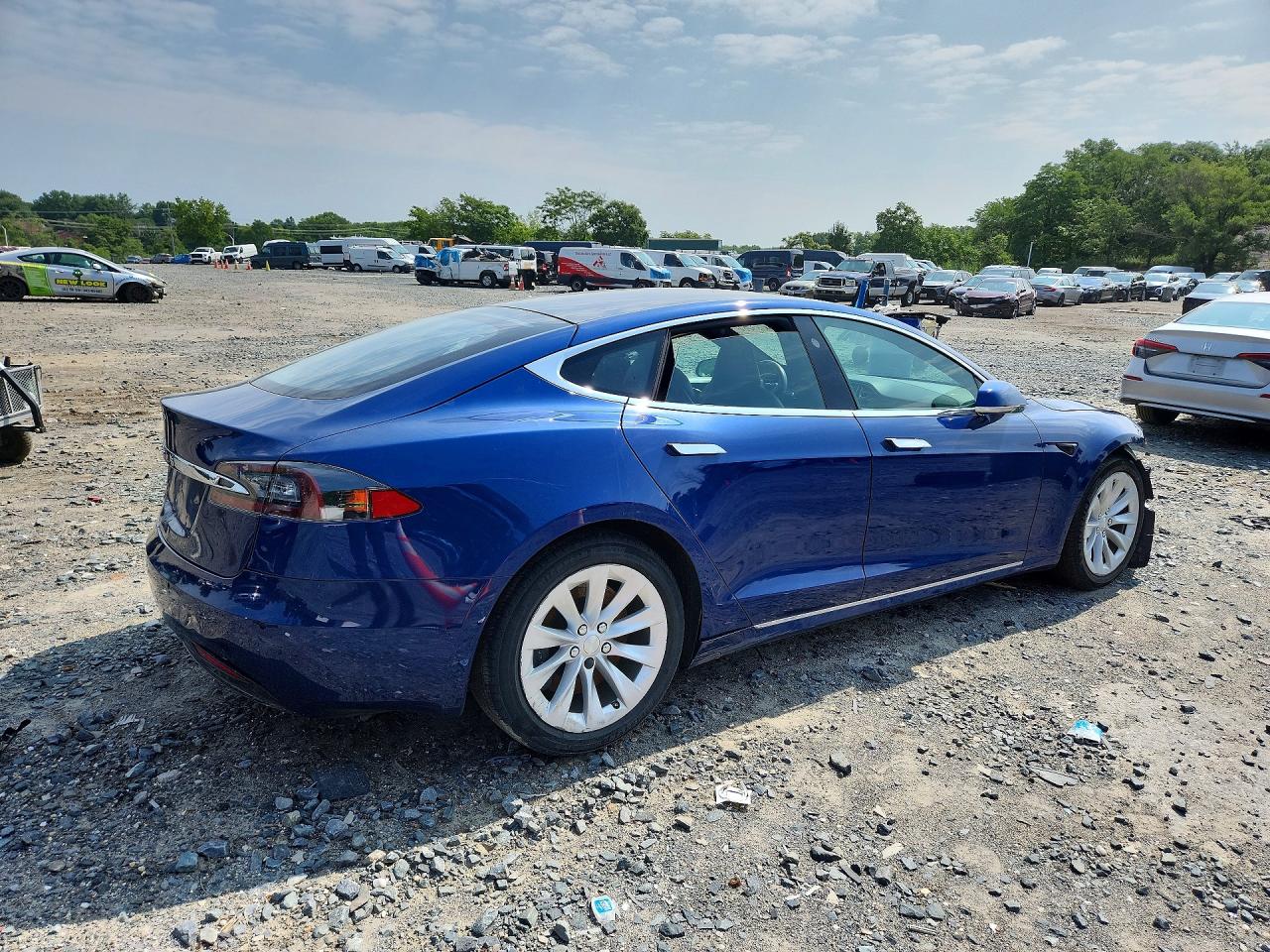 5YJSA1E1XHF208784 · 2017 TESLA MODEL S · 3/14
