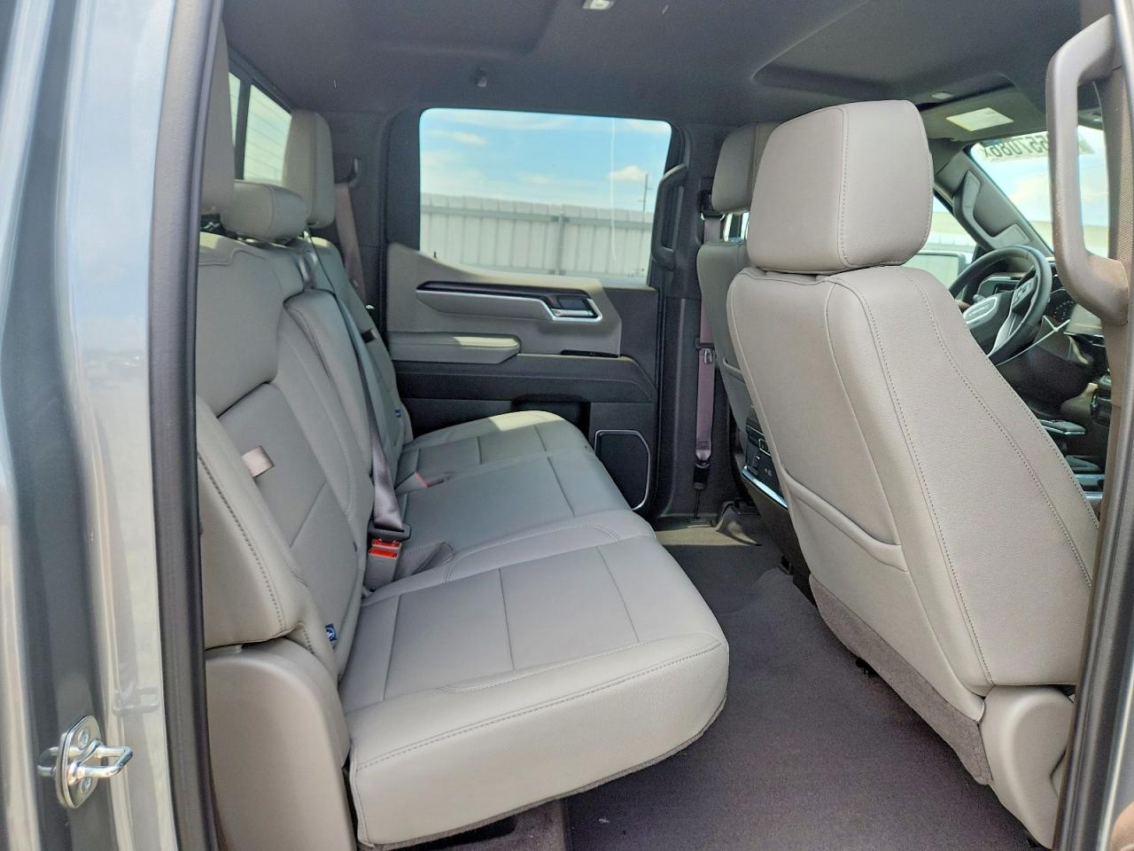 1GTUUDE82TZ137887 · 2026 GMC SIERRA · 10/13
