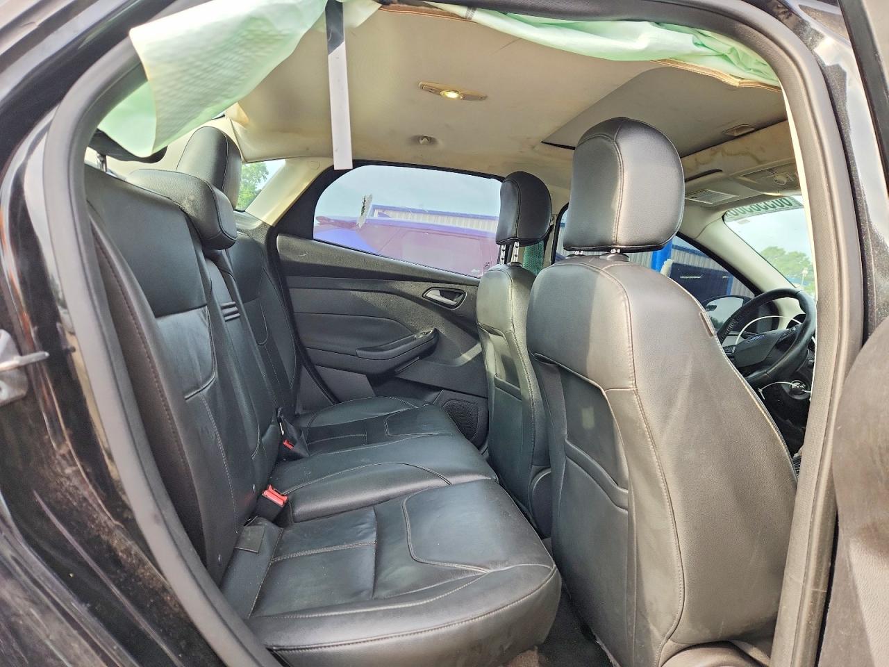 1FADP3F24FL283667 · 2015 FORD FOCUS · 10/12