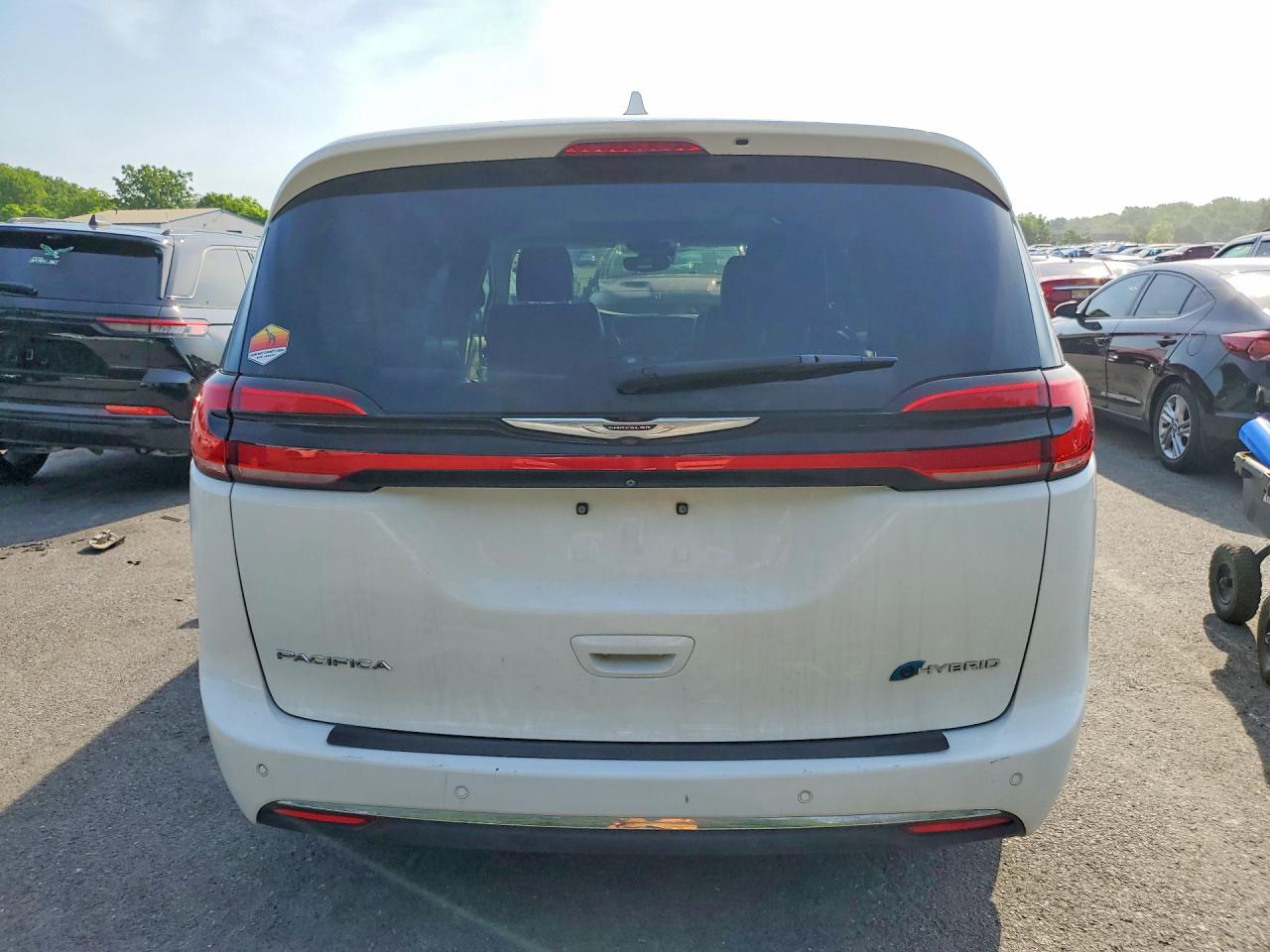 2C4RC1S76NR173792 · 2022 CHRYSLER PACIFICA · 6/13