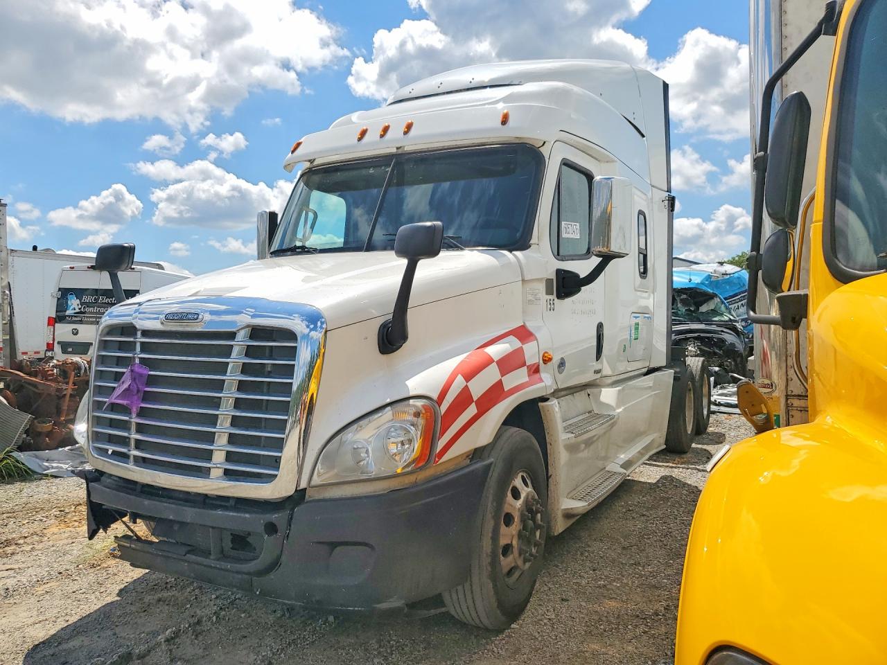 1FUJGLDR0HLJB5318 · 2017 FREIGHTLINER CASCADIA 125