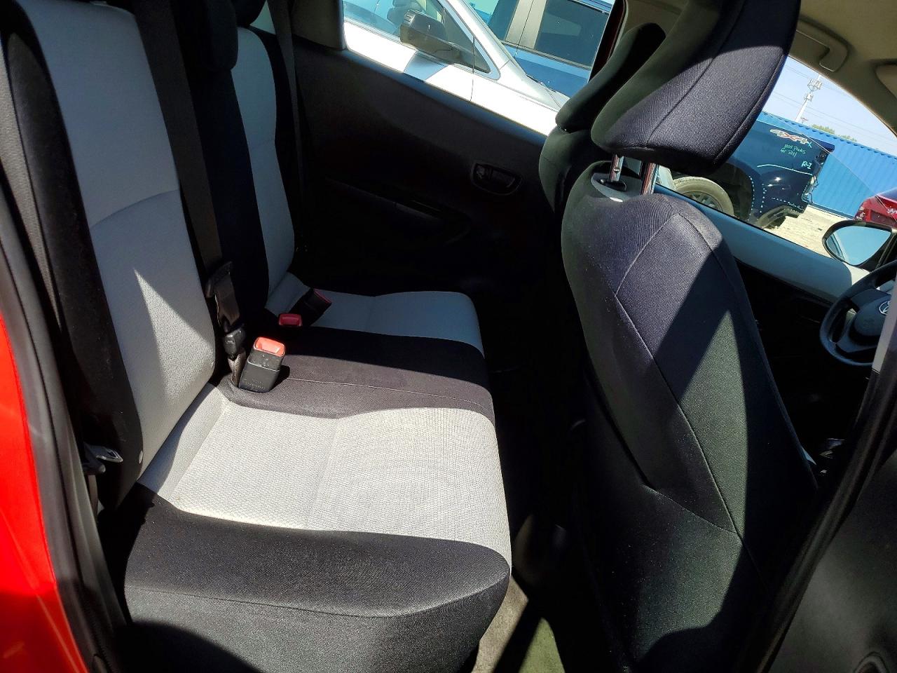 JTDKTUD33CD519424 · 2012 TOYOTA YARIS · 11/13