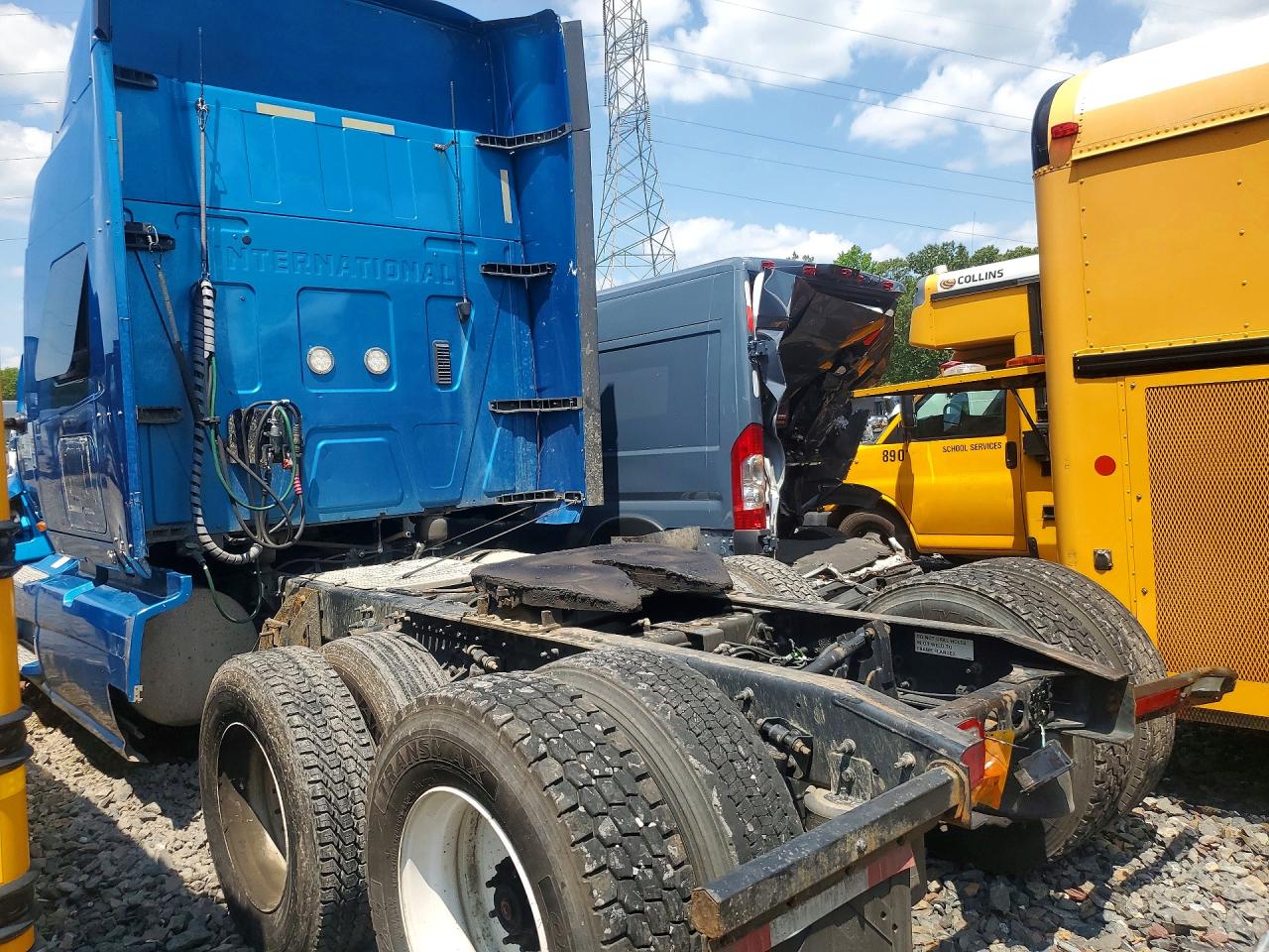 3HSKZAPRXKN648228 · 2019 INTERNATIONAL LT625 · 2/14