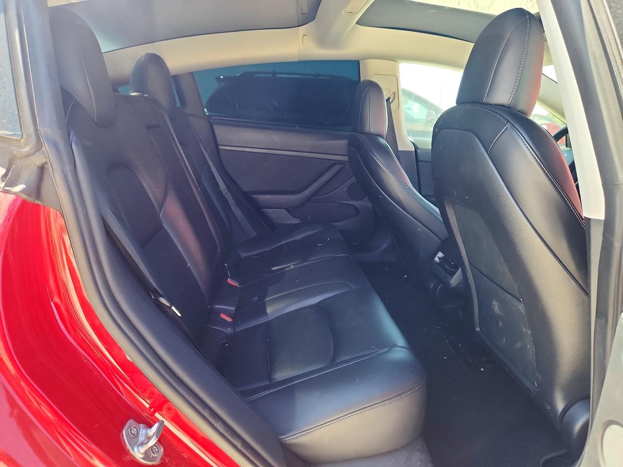 5YJ3E1EB4NF289679 · 2022 TESLA MODEL 3 · 10/12