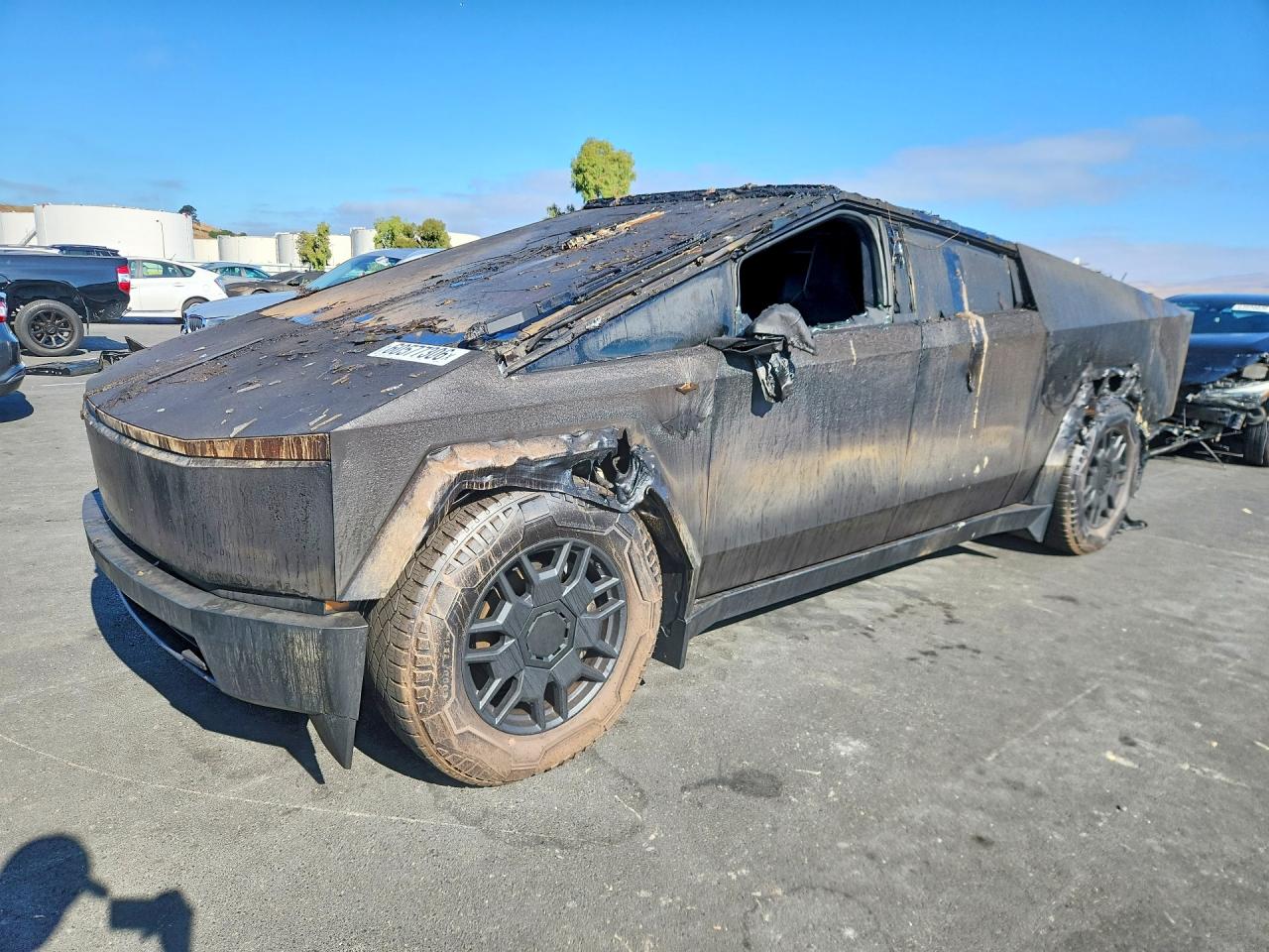 7G2CEHEE3RA000326 · 2024 TESLA CYBERTRUCK