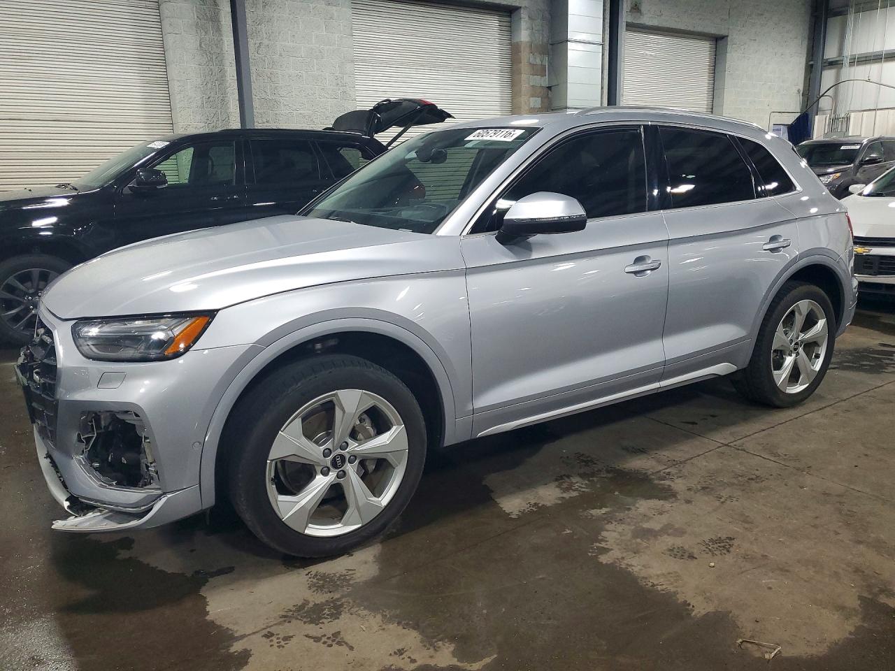 WA1CAAFYXM2050969 · 2021 AUDI Q5