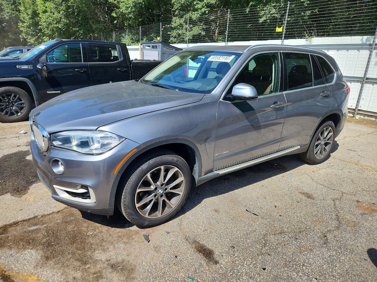 5UXKR0C5XG0U10853 · 2016 BMW X5