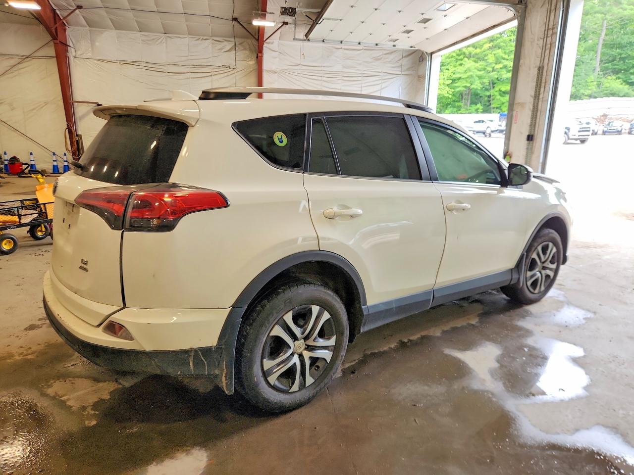 2T3BFREV6JW747079 · 2018 TOYOTA RAV4 · 3/13