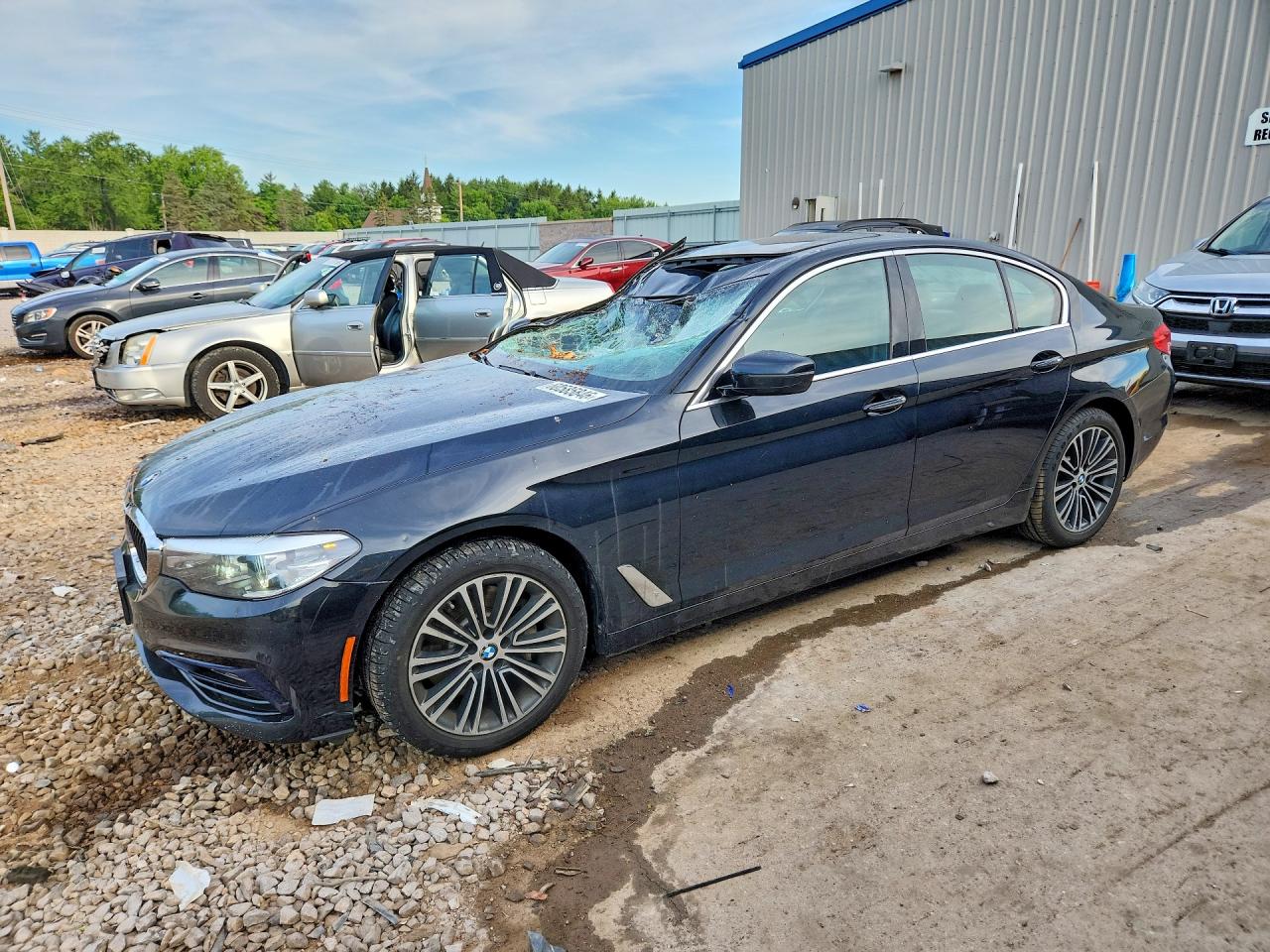 WBAJE7C55JG892225 · 2018 BMW 540