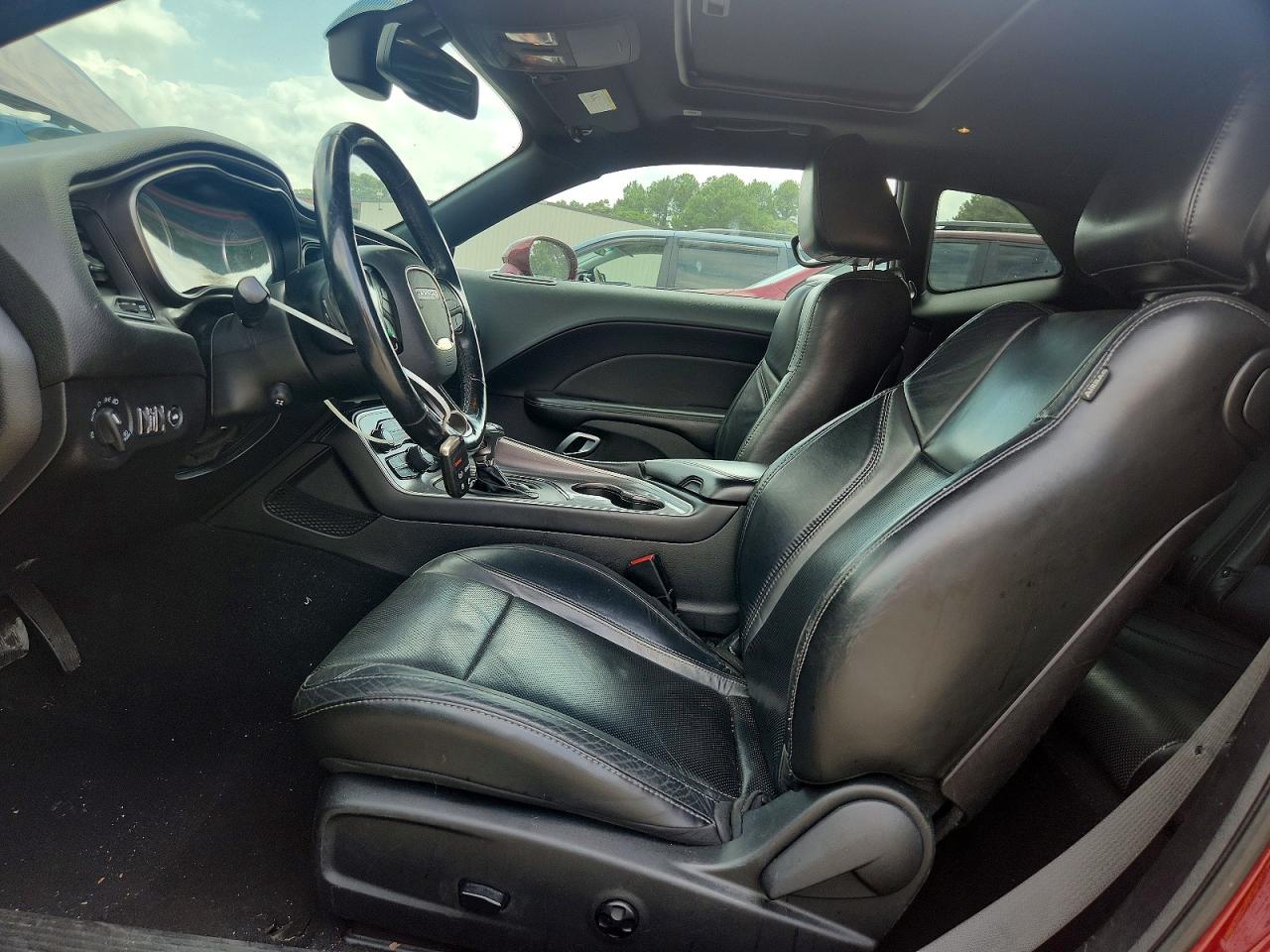 2C3CDZAG0KH751829 · 2019 DODGE CHALLENGER · 7/12