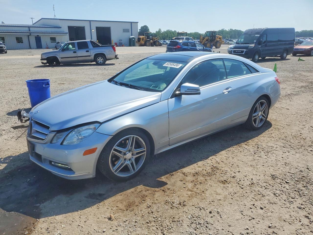 WDDKJ8JB3DF217880 · 2013 MERCEDES-BENZ E-CLASS