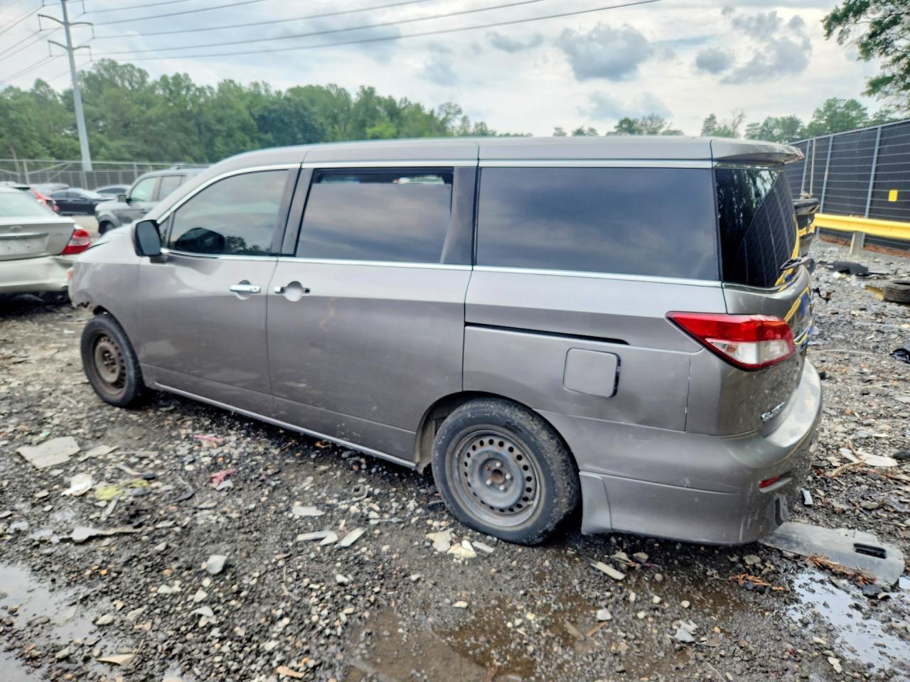 JN8AE2KP8B9007325 · 2011 NISSAN QUEST · 2/13
