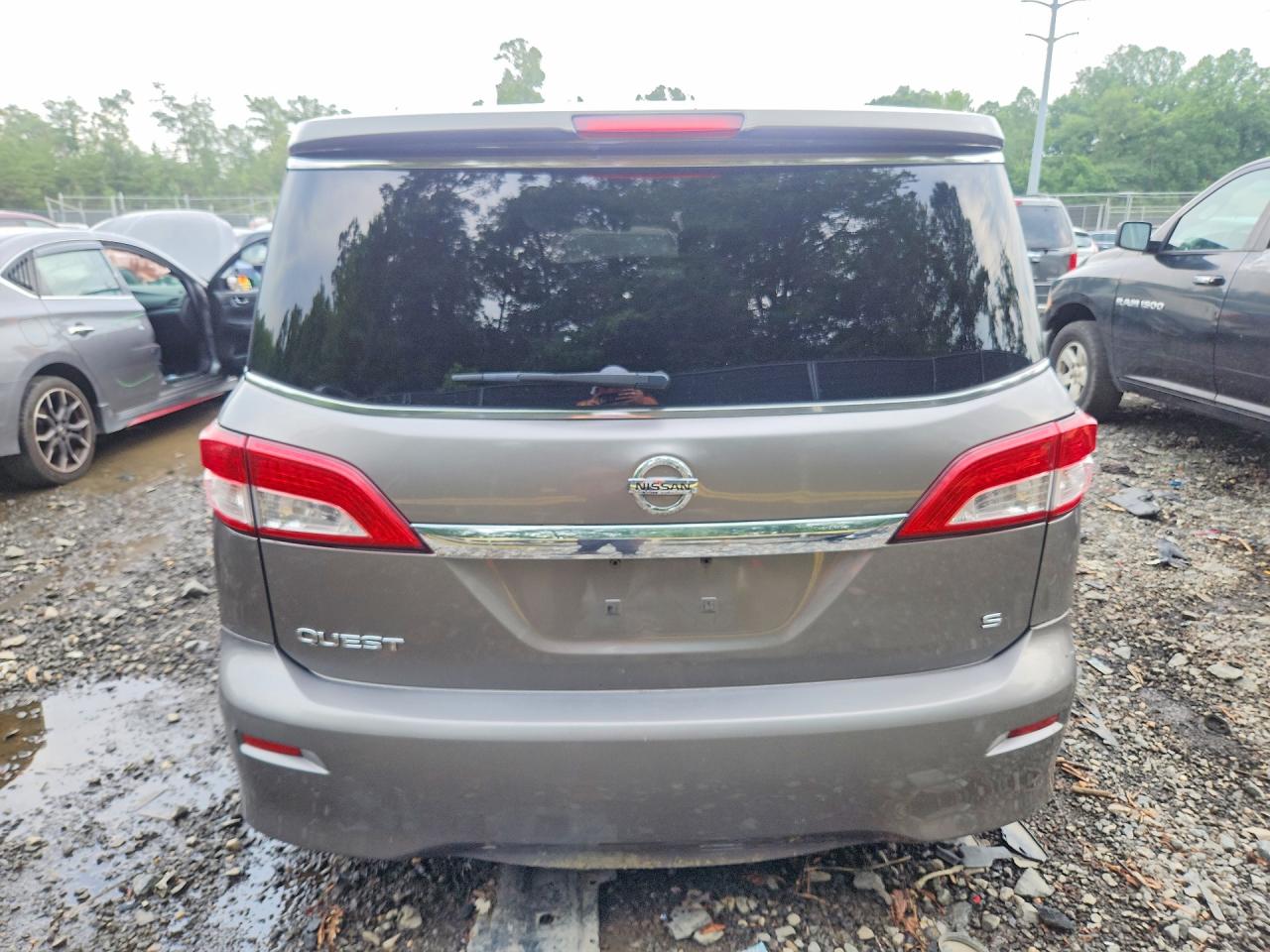 JN8AE2KP8B9007325 · 2011 NISSAN QUEST · 6/13