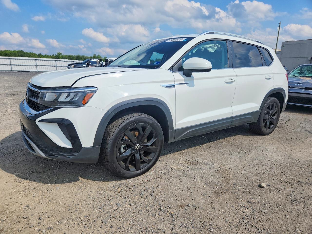 2022 VOLKSWAGEN TAOS