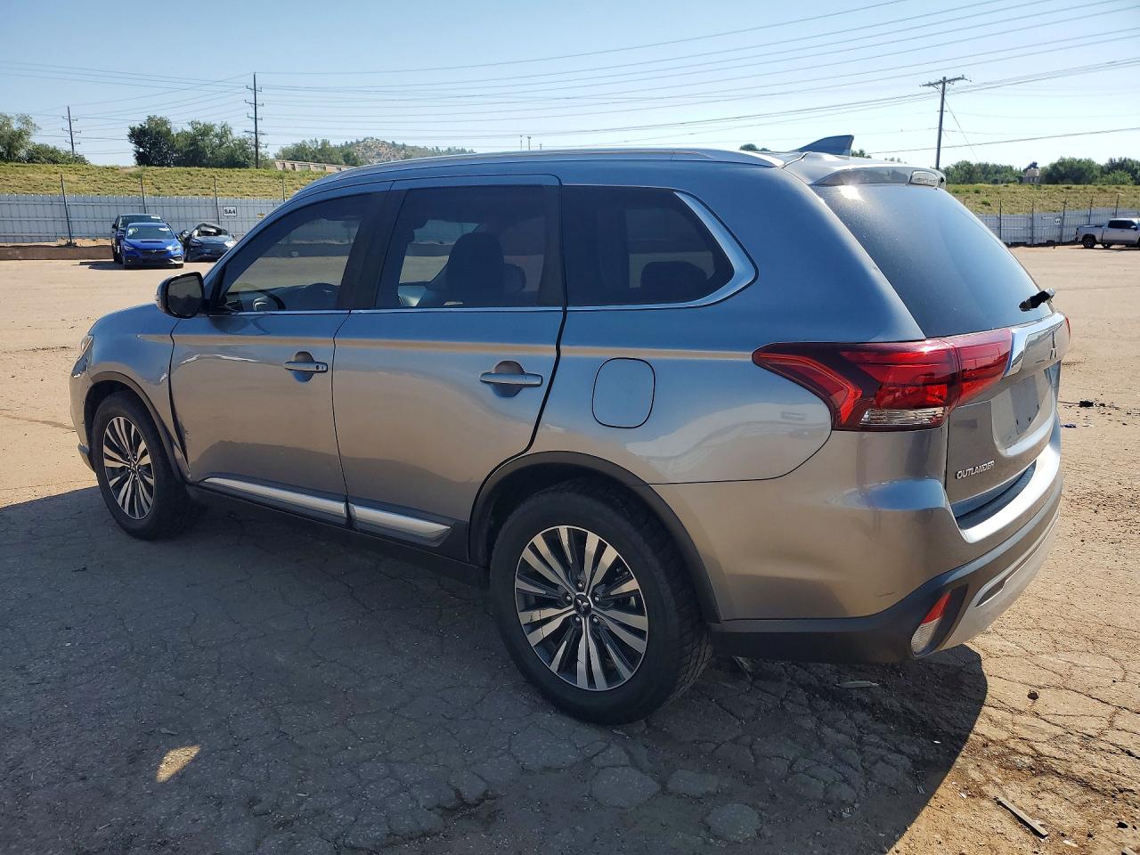 JA4AZ3A35LZ036779 · 2020 MITSUBISHI OUTLANDER · 2/13