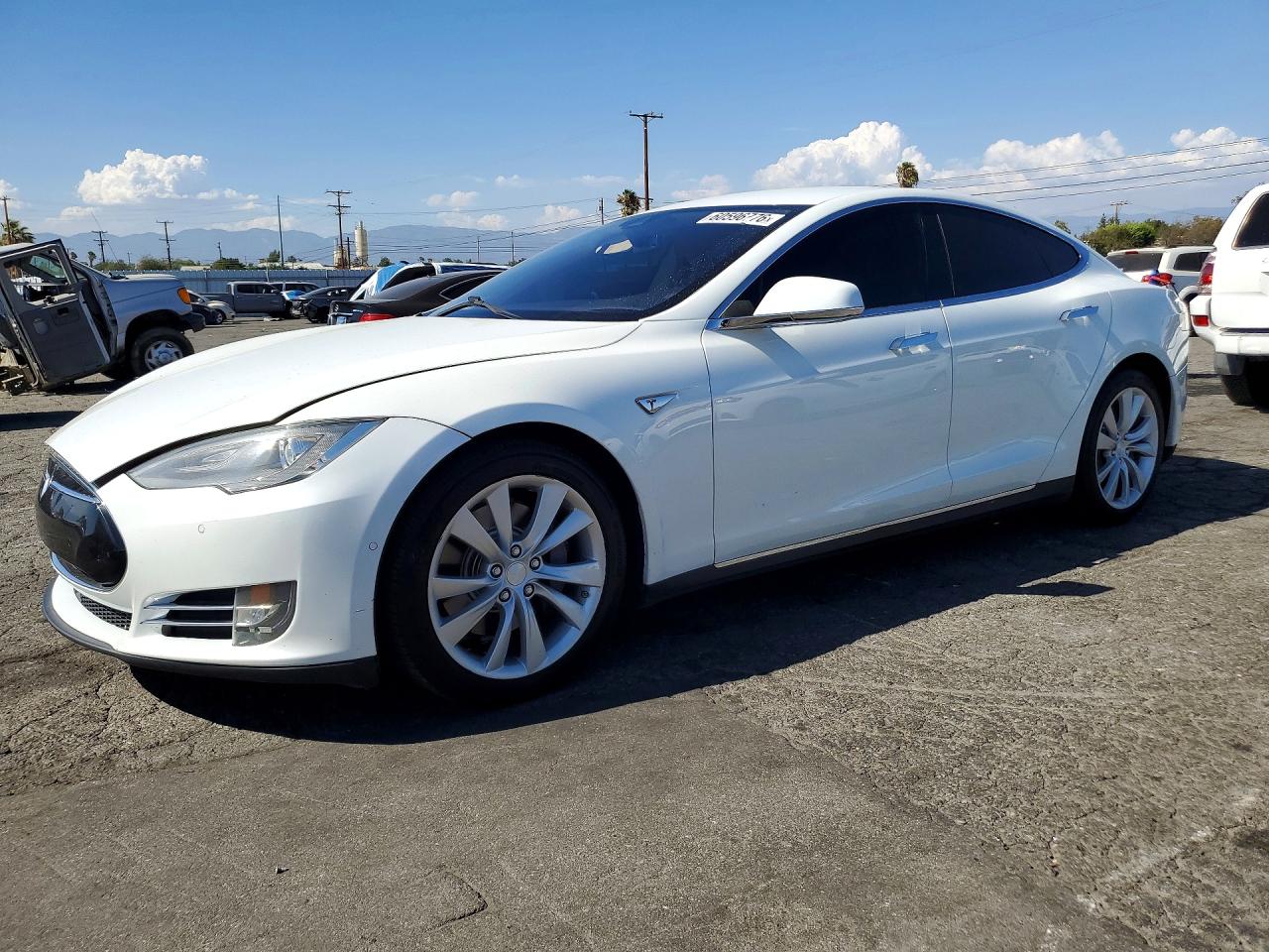5YJSA1E2XFF103720 · 2015 TESLA MODEL S