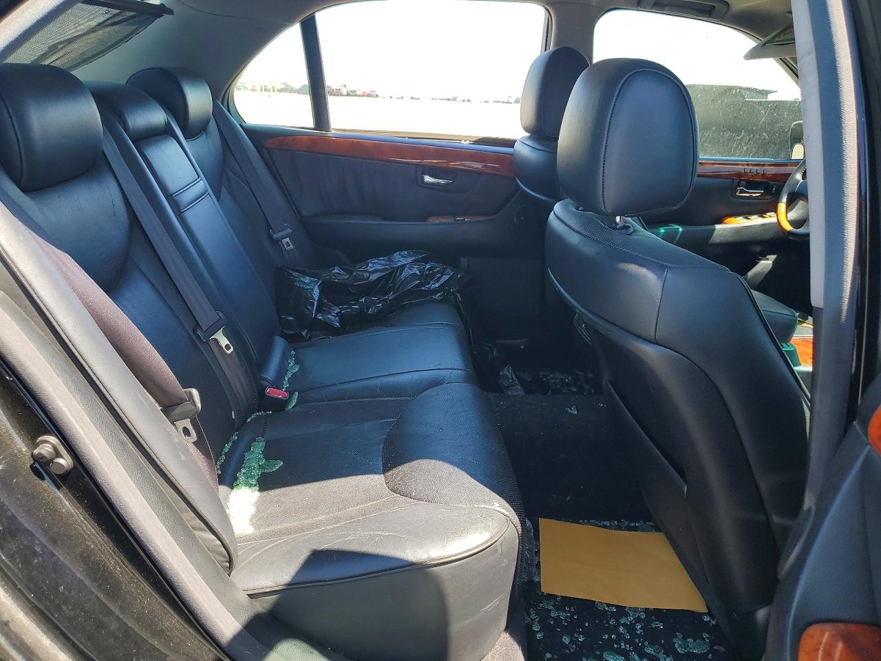 JTHBN36F440146106 · 2004 LEXUS LS · 10/12