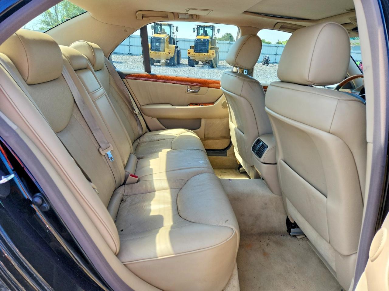 JTHBN36F140135757 · 2004 LEXUS LS · 10/12