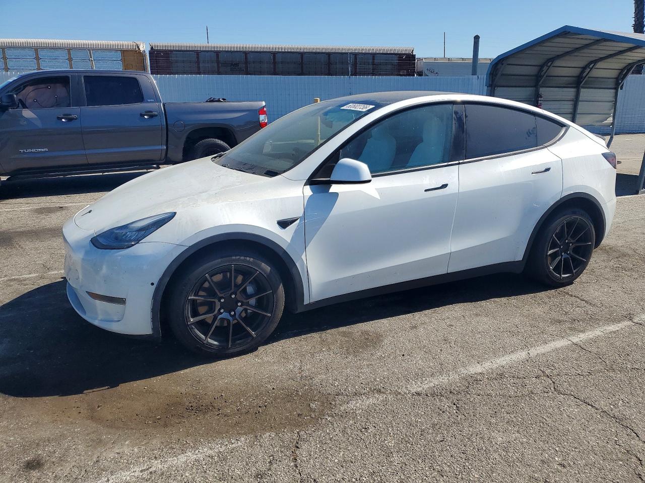 5YJYGDEE9LF049469 · 2020 TESLA MODEL Y