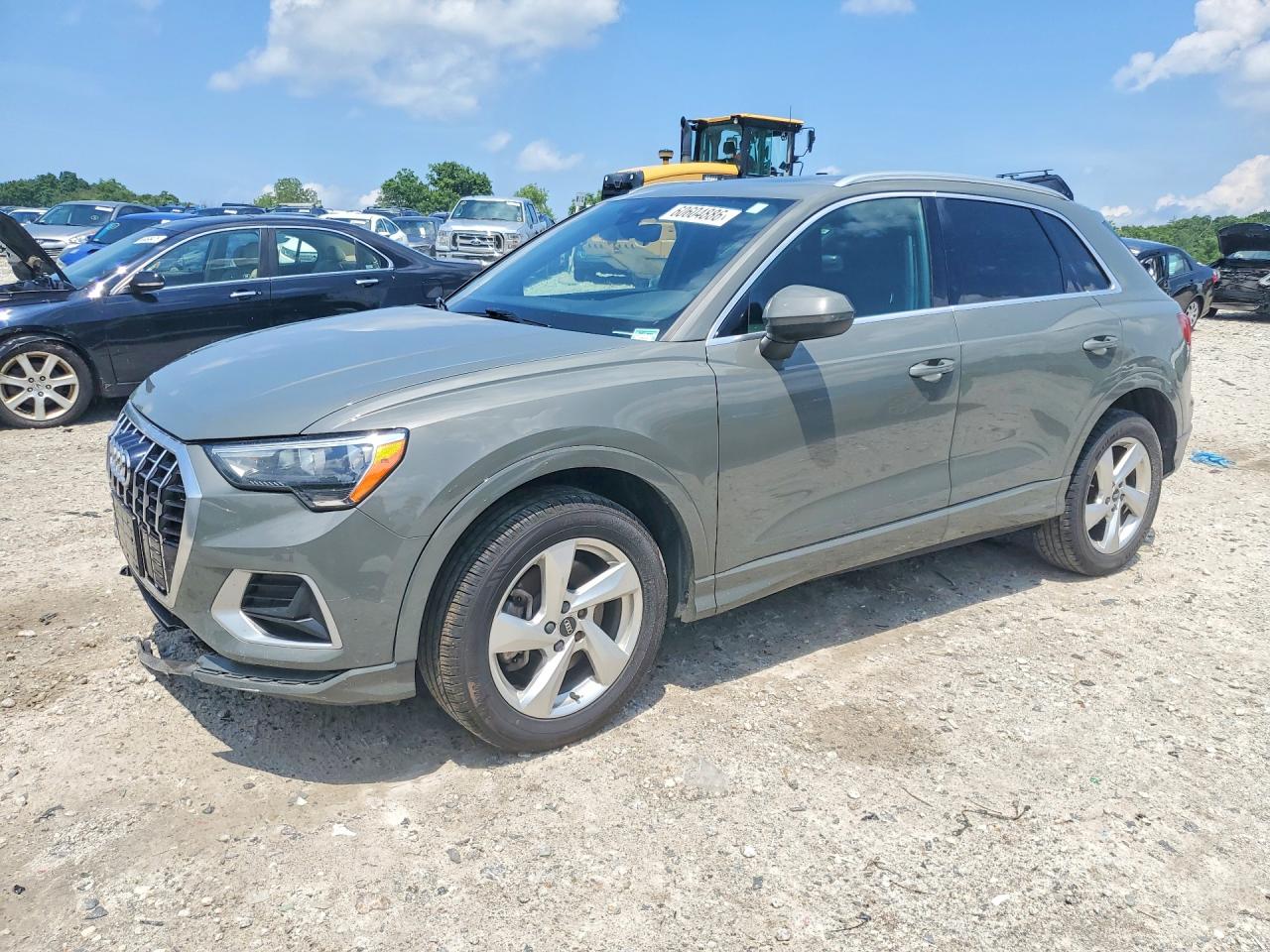 WA1AUCF3XM1102010 · 2021 AUDI Q3