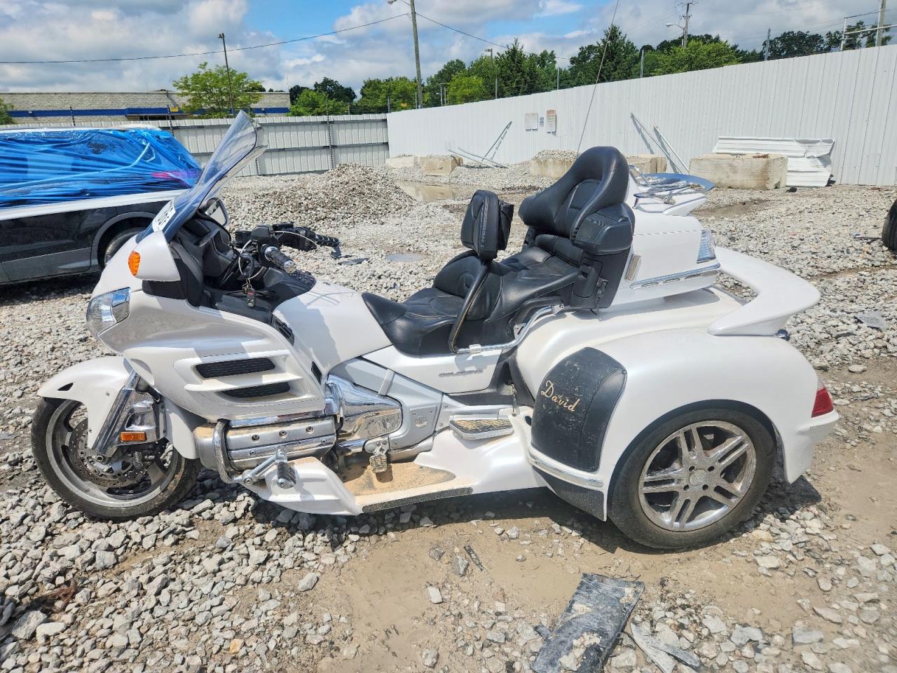 1HFSC47F78A712017 · 2008 HONDA GL1800 · 3/9