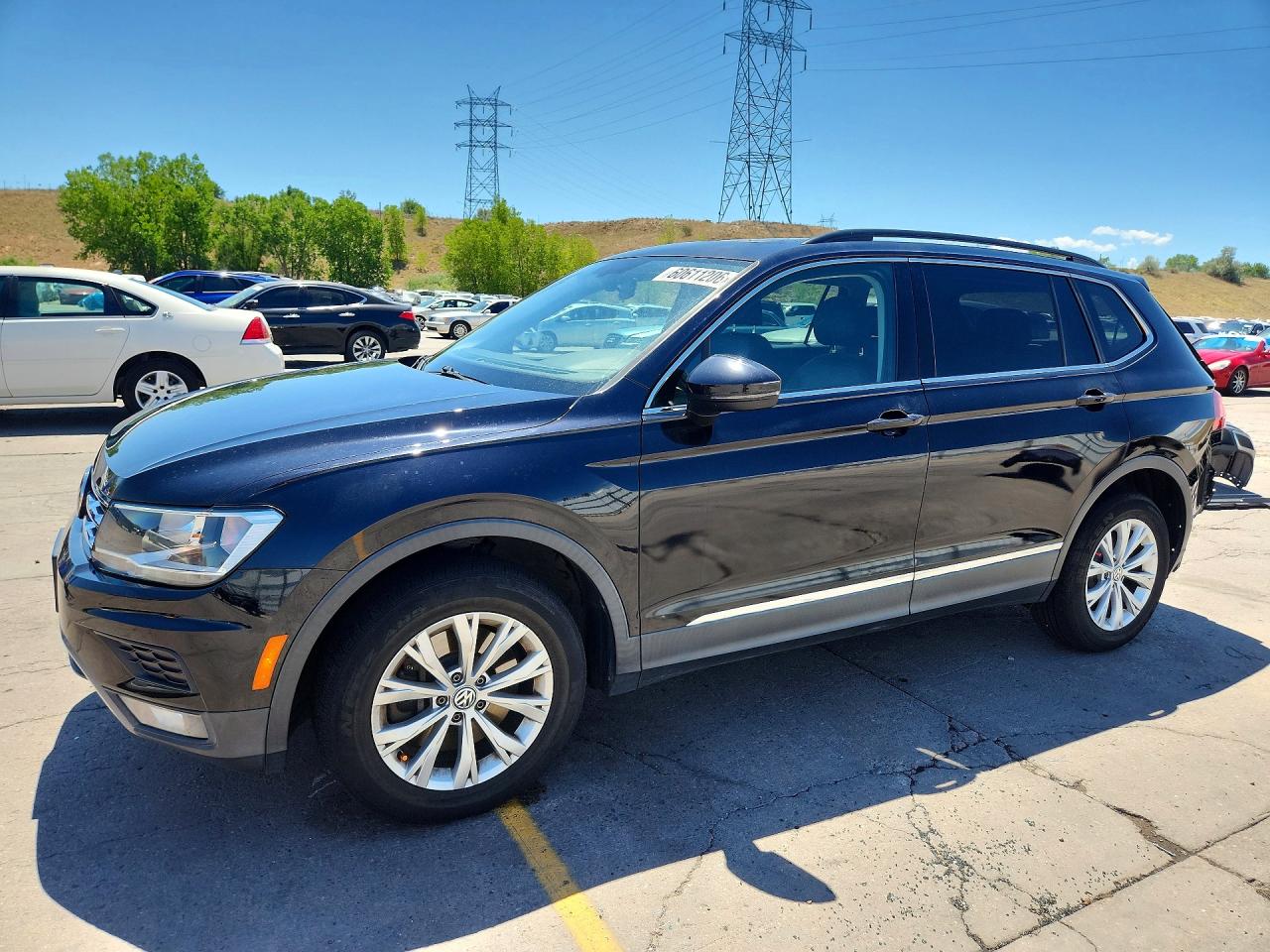 3VV3B7AX8JM020735 · 2018 VOLKSWAGEN TIGUAN