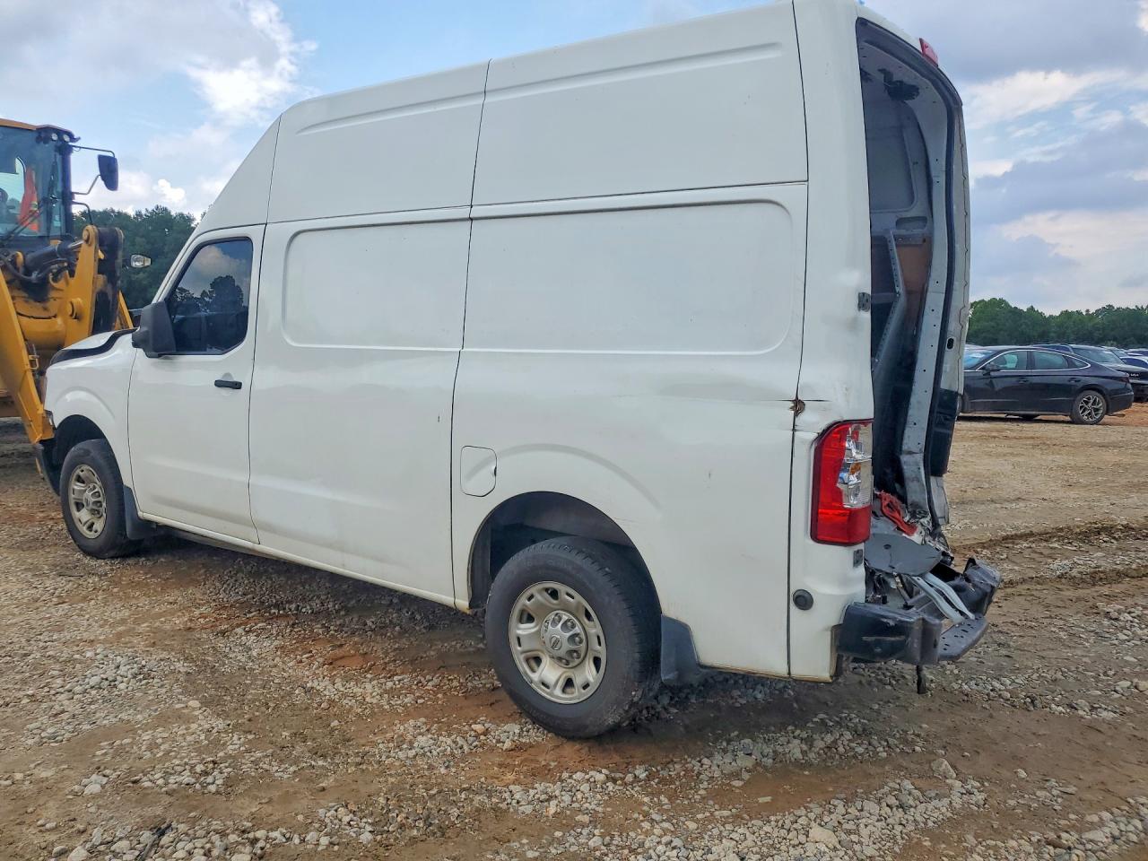 1N6BF0LY4MN808768 · 2021 NISSAN NV · 2/13