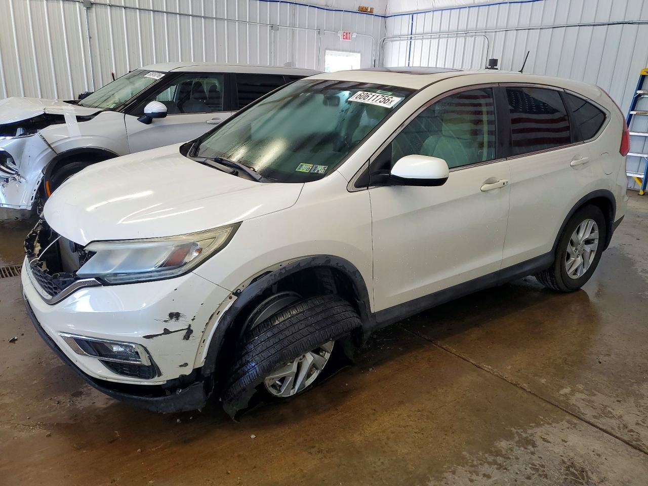 5J6RM4H57FL086878 · 2015 HONDA CR-V