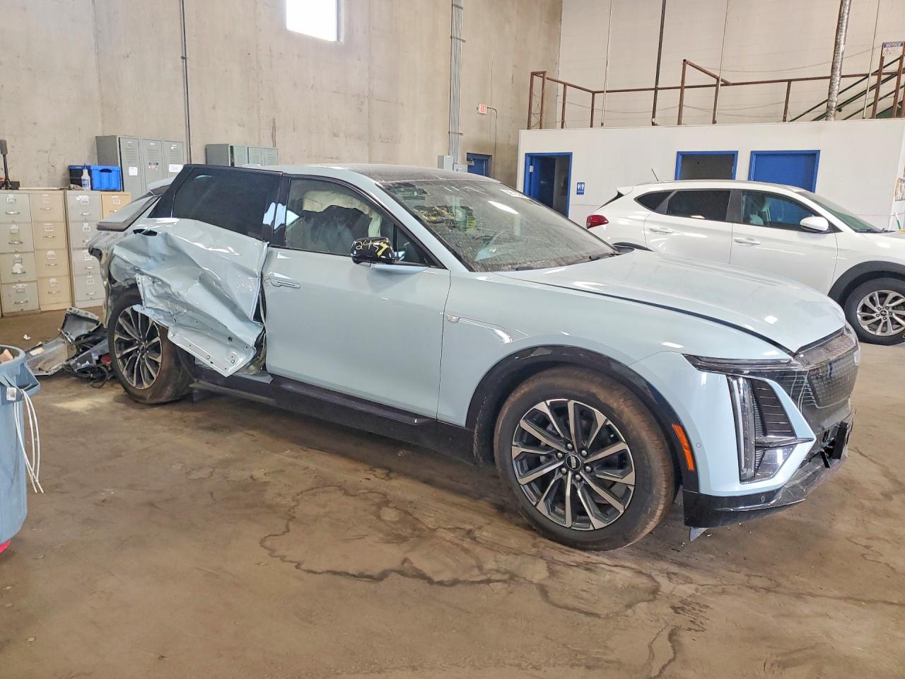 1GYKPTRL9RZ140814 · 2024 CADILLAC LYRIQ · 4/14
