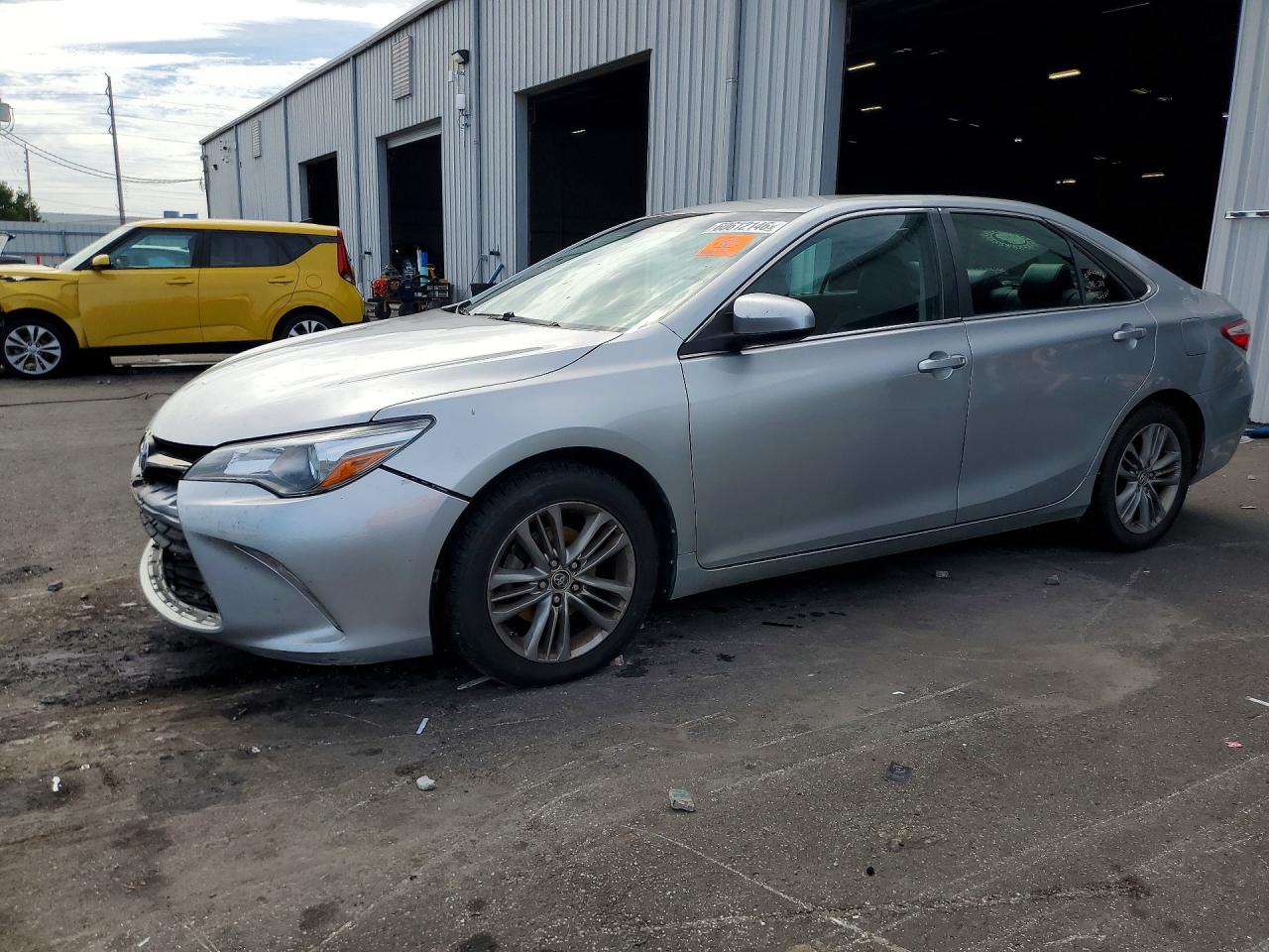 4T1BF1FK9FU058319 · 2015 TOYOTA CAMRY