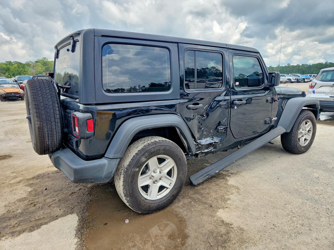 1C4HJXDGXJW145593 · 2018 JEEP WRANGLER UNLIMITED · 3/13