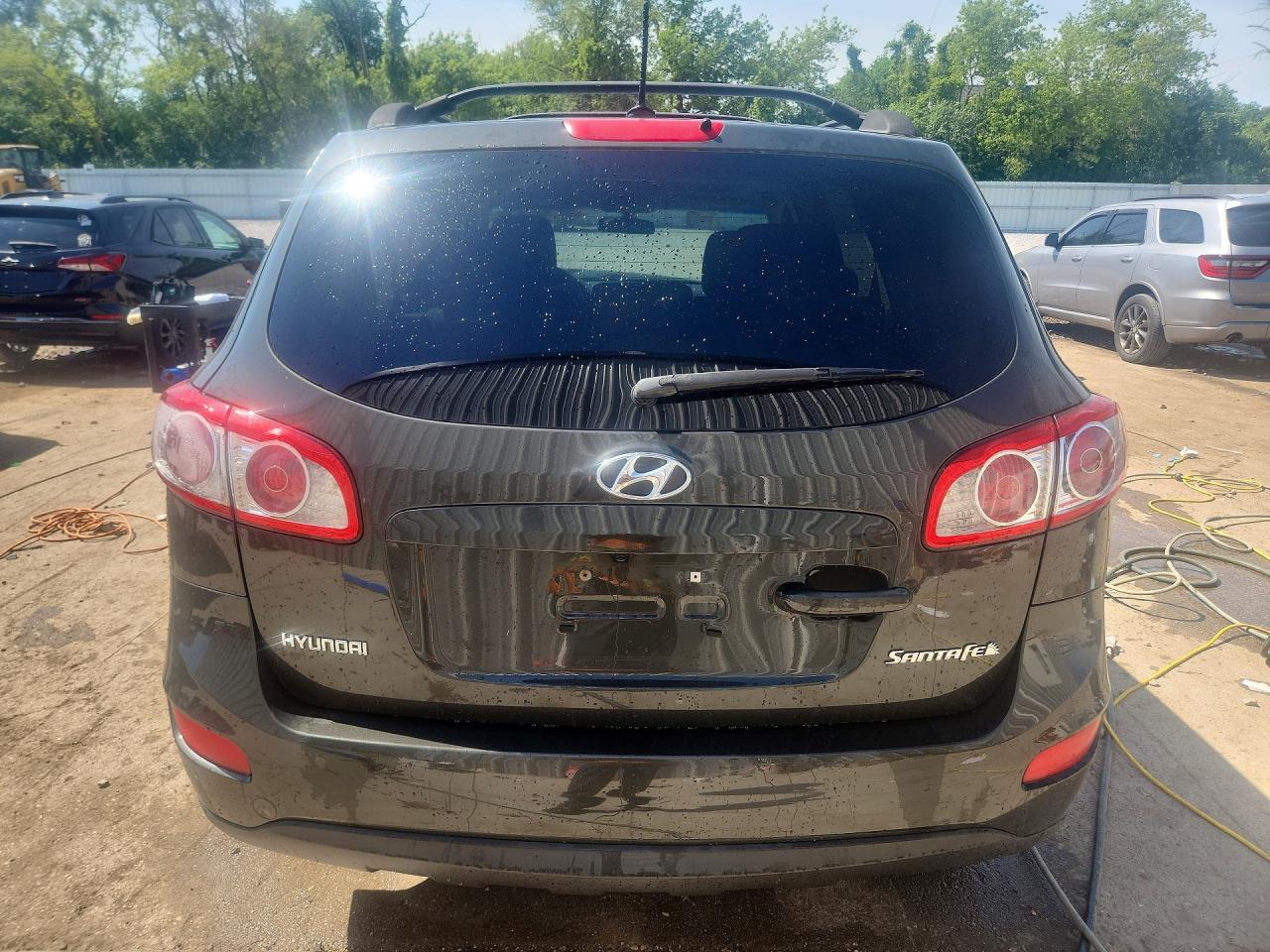 5NMSG3AB8AH405630 · 2010 HYUNDAI SANTA FE · 6/14