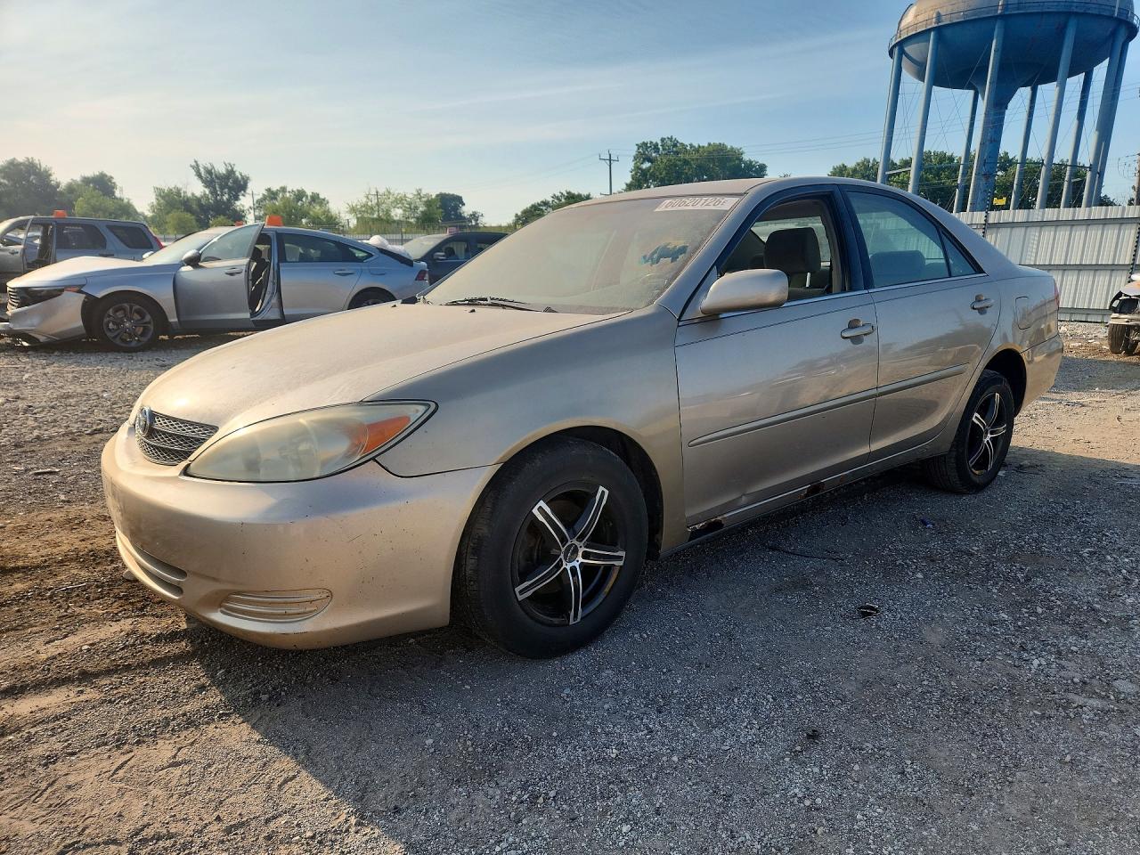 4T1BE32K02U591674 · 2002 TOYOTA CAMRY