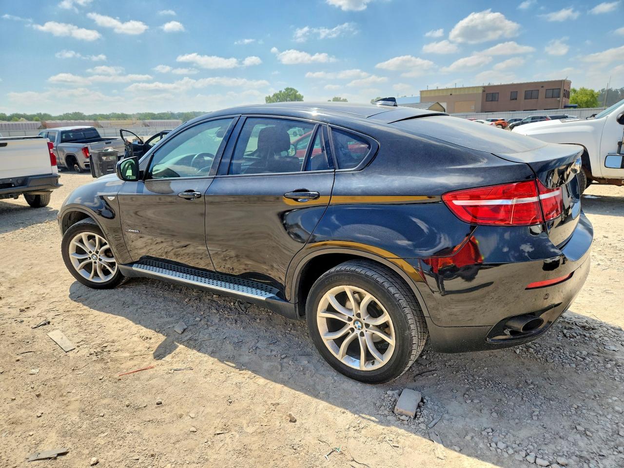 5UXFG2C51E0C43950 · 2014 BMW X6 · 2/13