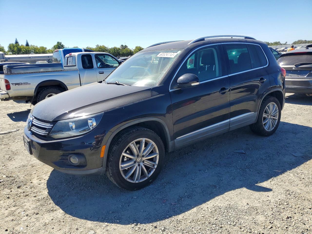 WVGBV7AXXFW504555 · 2015 VOLKSWAGEN TIGUAN