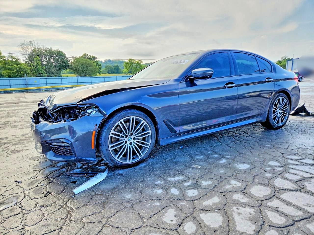 WBAJE5C54JWA96532 · 2018 BMW 540