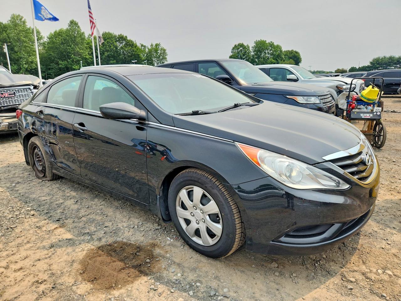 5NPEB4AC2BH107220 · 2011 HYUNDAI SONATA · 4/12