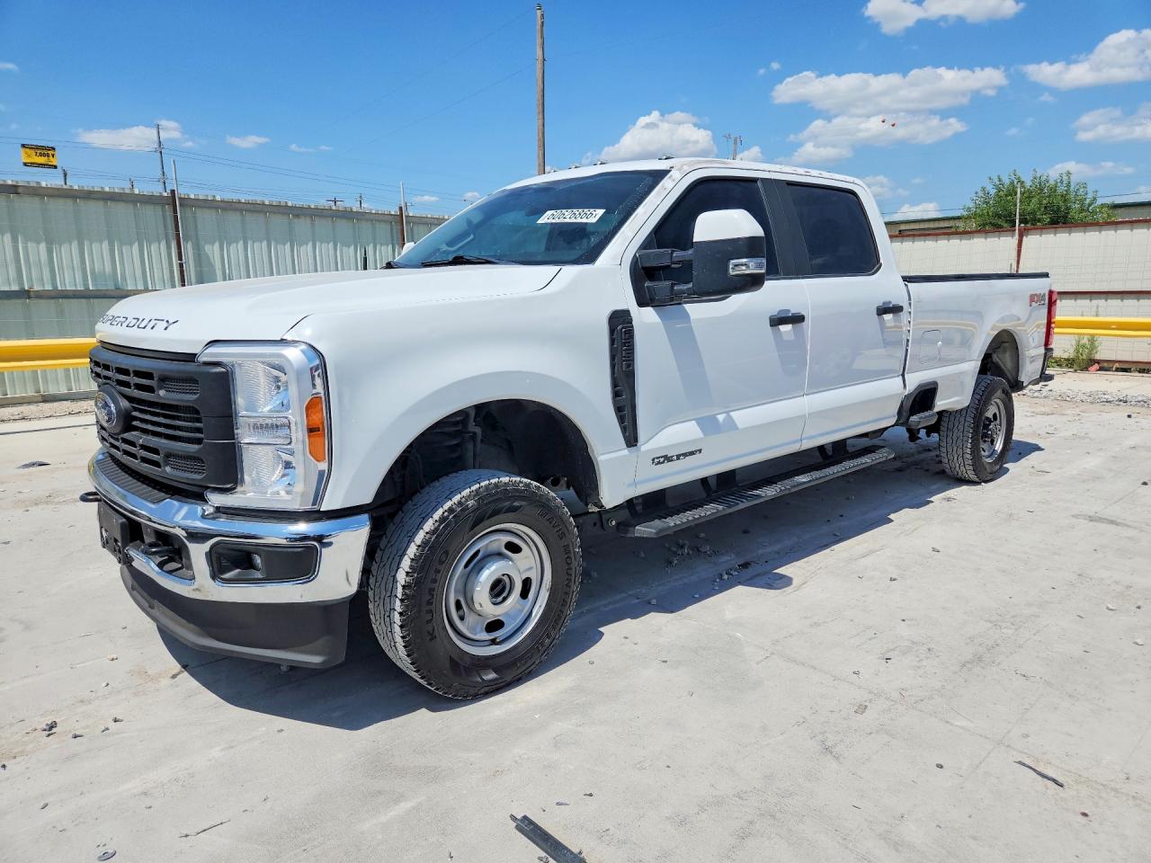 1FT8W3BT8PED15975 · 2023 FORD F350