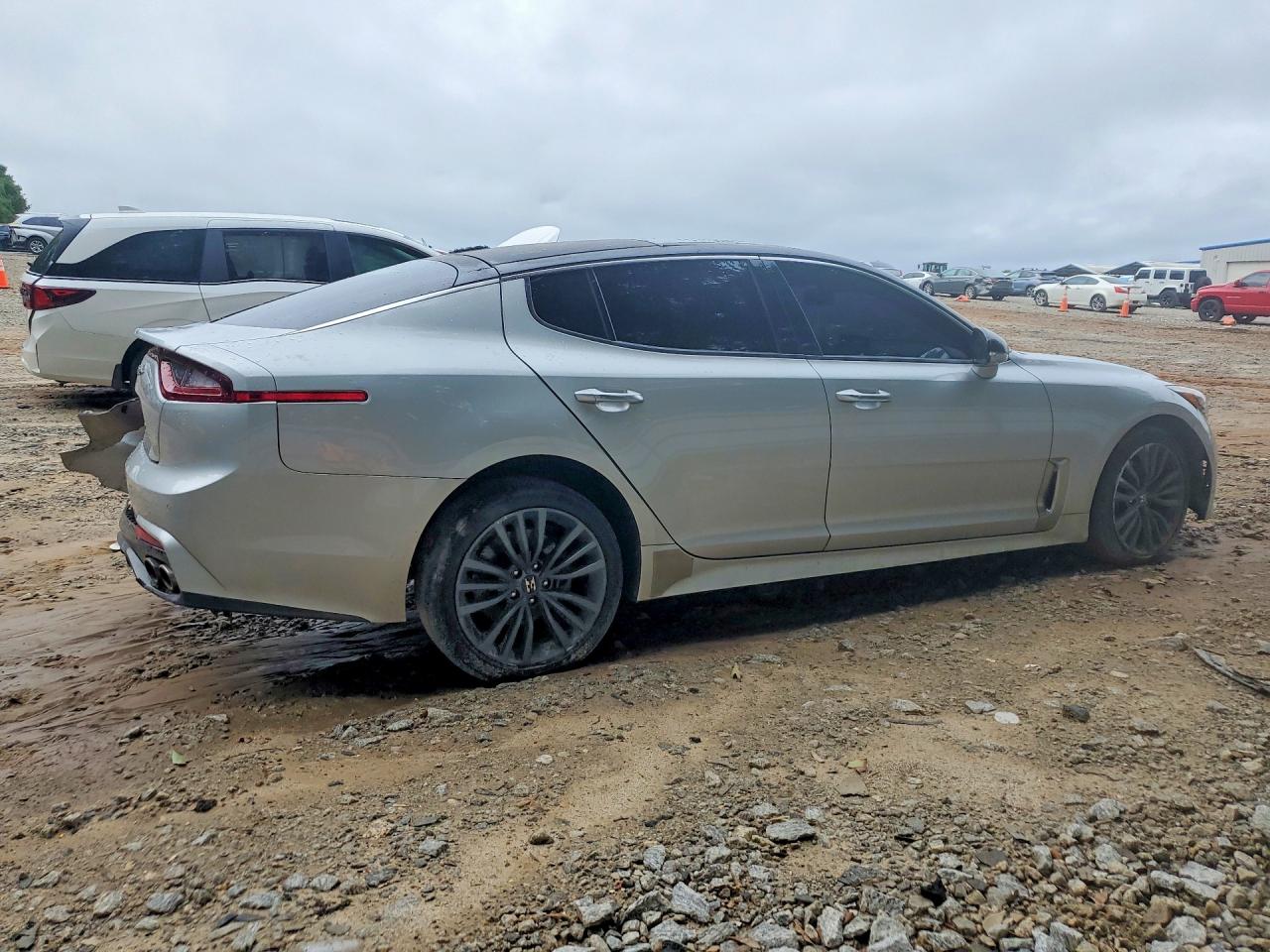 KNAE25LA2J6017489 · 2018 KIA STINGER · 3/12