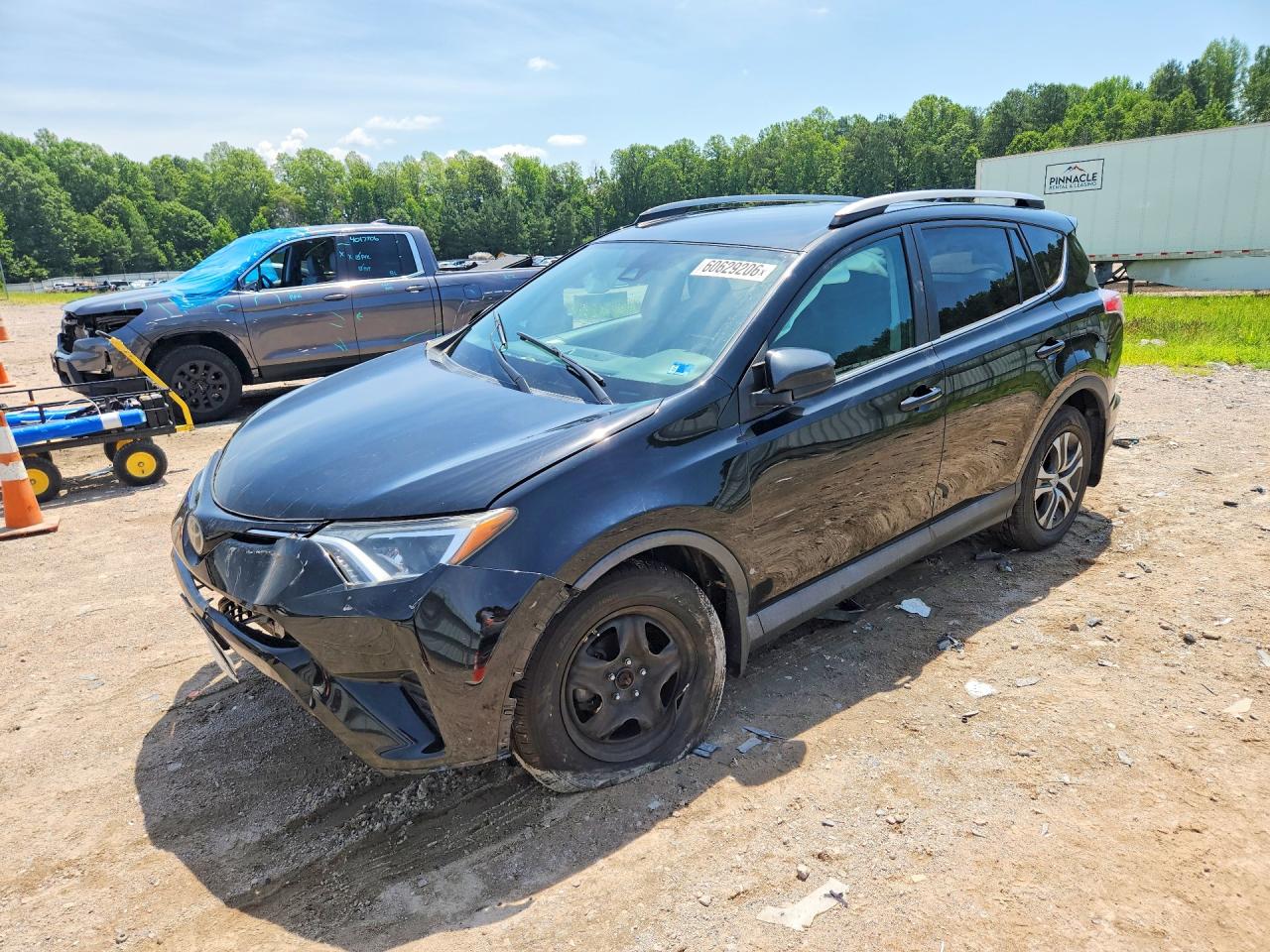 2T3BFREV9HW627187 · 2017 TOYOTA RAV4