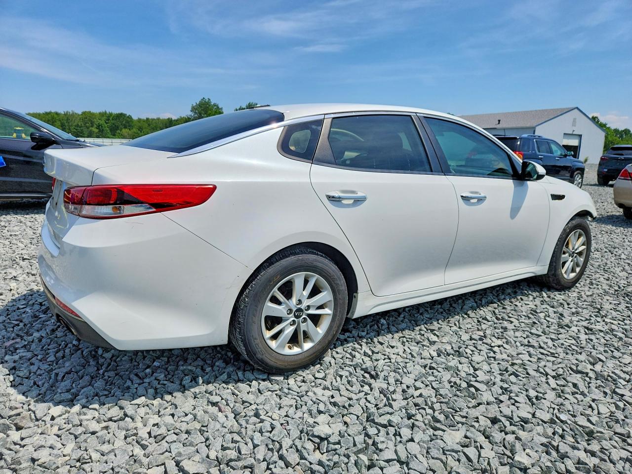 KNAGT4L31G5106924 · 2016 KIA OPTIMA · 3/13