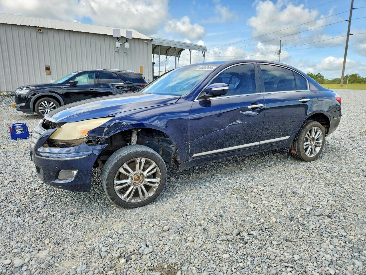 KMHGC4DF1AU111075 · 2010 HYUNDAI GENESIS